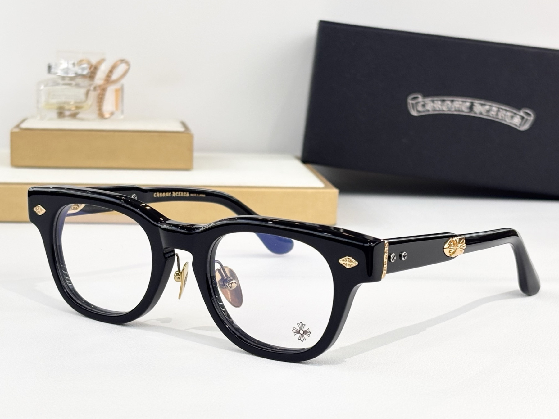 Ch*0me He**ts glasses jenna tail yea 48-23-153