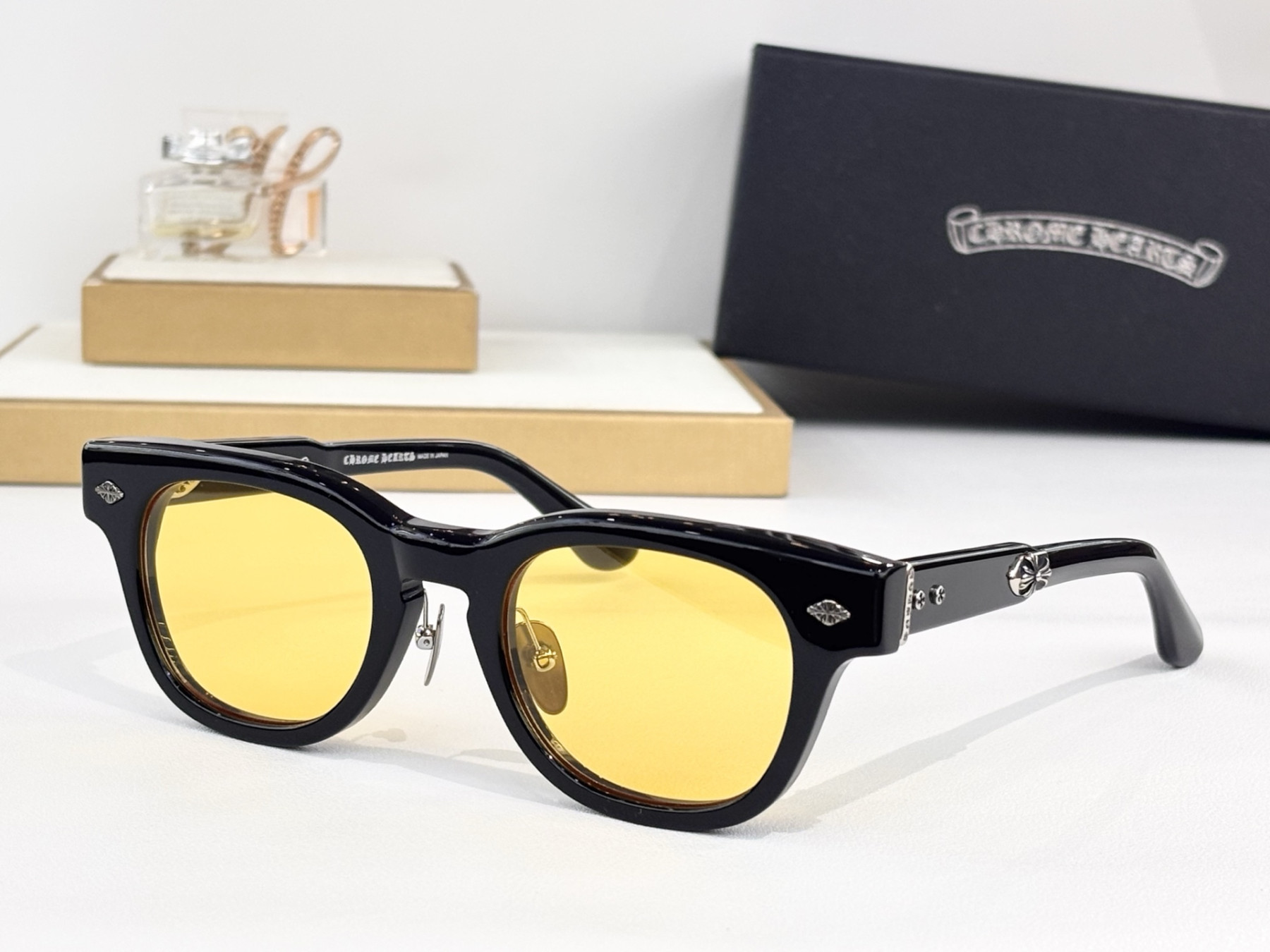 Ch*0me He**ts glasses jenna tail yea 48-23-153