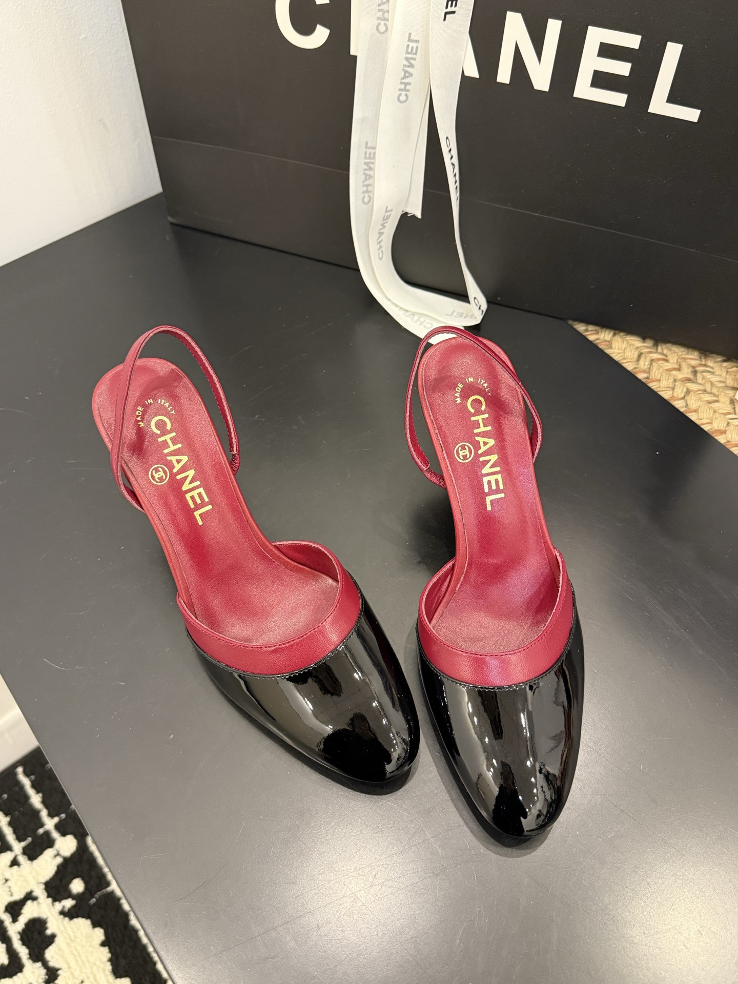 ua Ch**el slingbacks