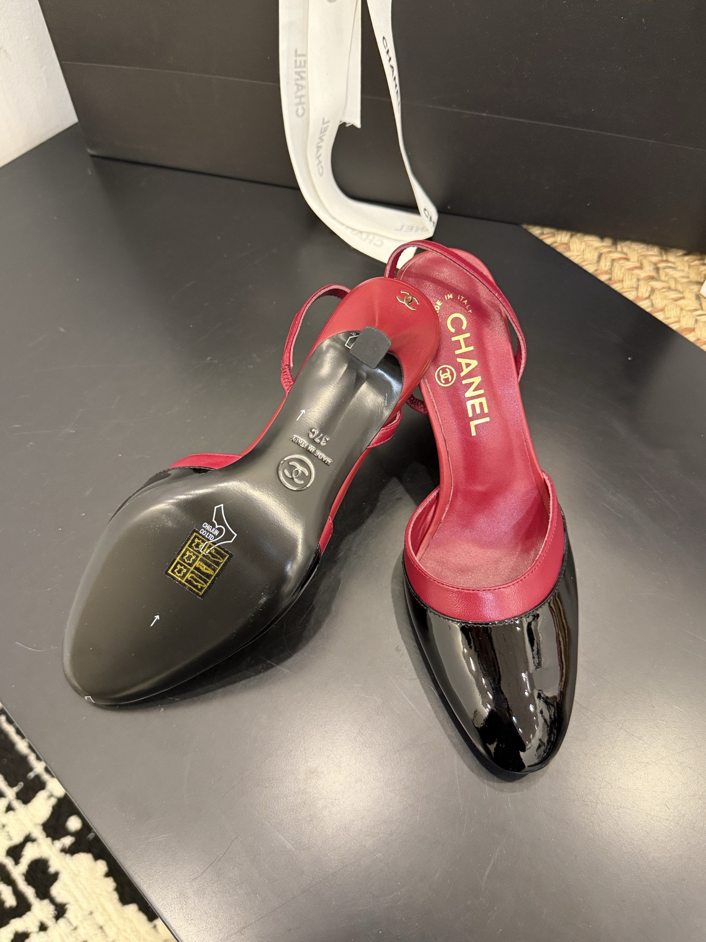 ua Ch**el slingbacks