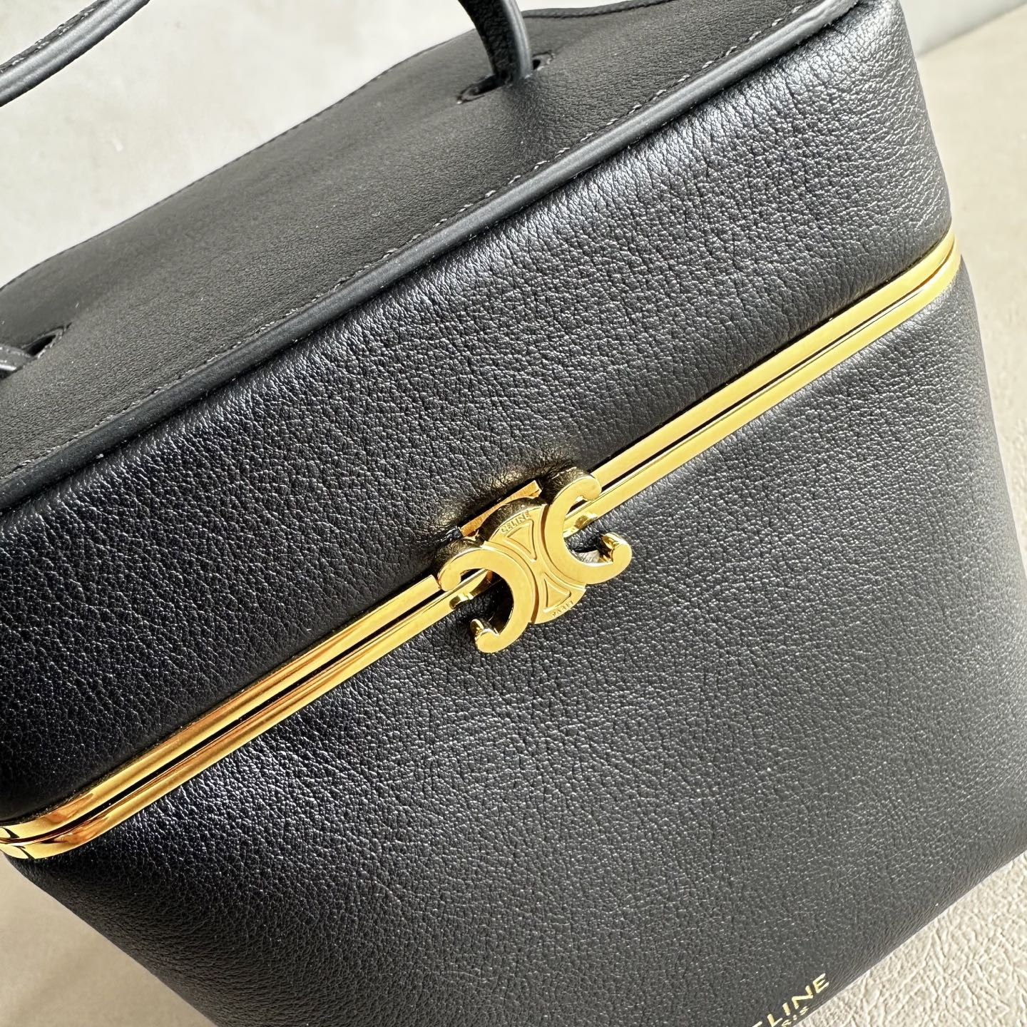 CELINE SMALL TRIOMPHE FRAME IN SUPPLE CALFSKIN 12.5x12.5x12.5cm