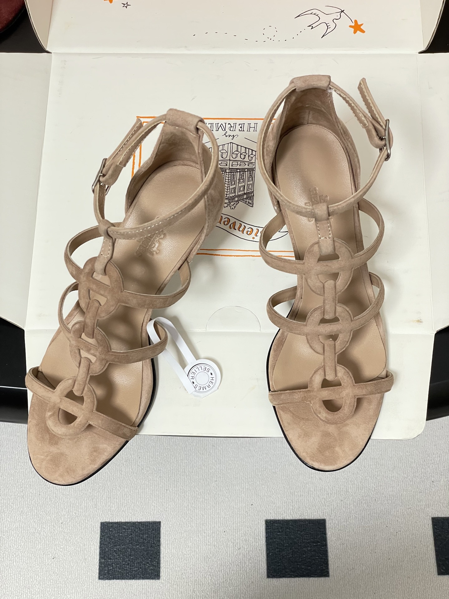 ua H**me5 magic 70 sandal