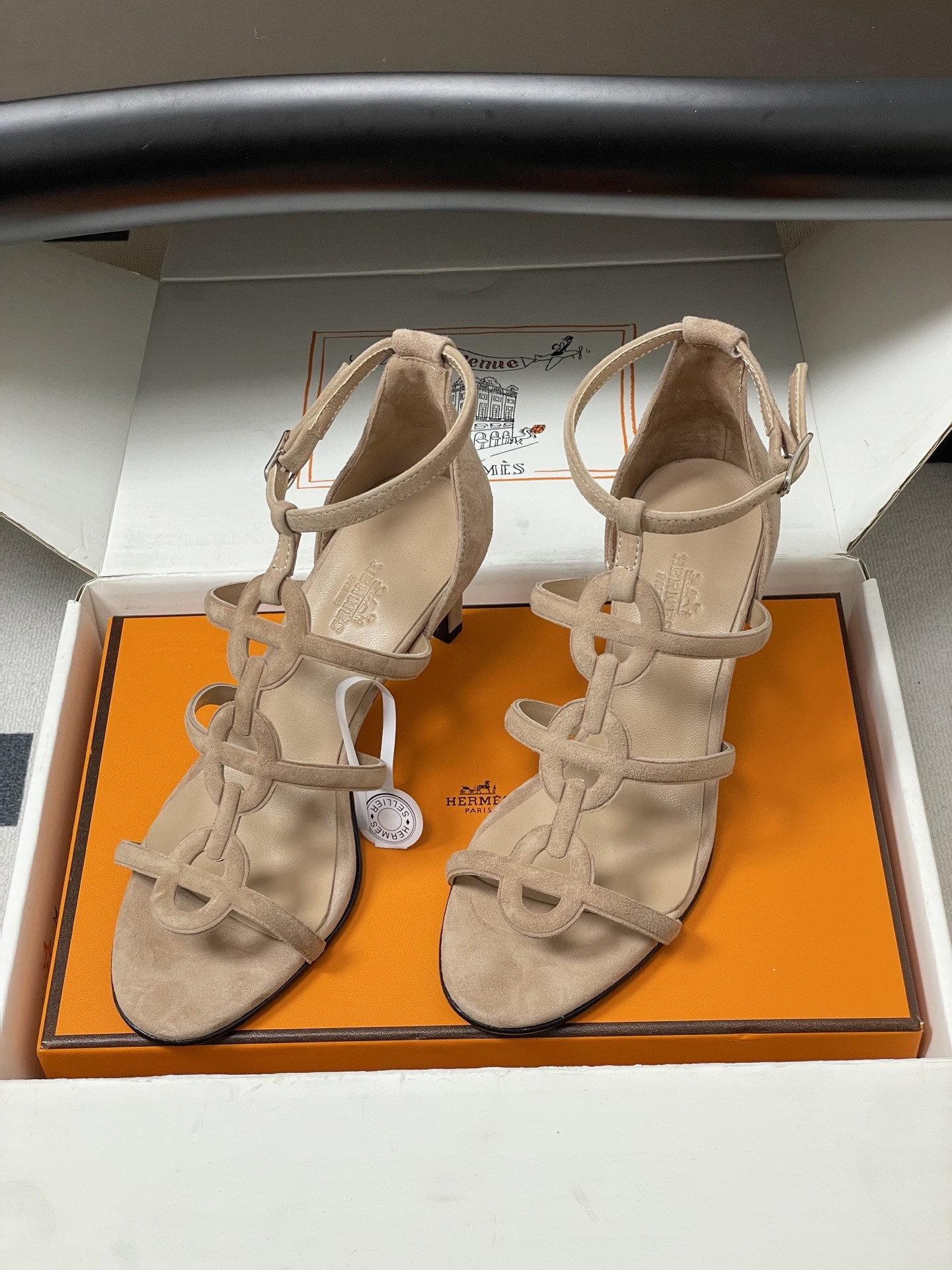 ua H**me5 magic 70 sandal