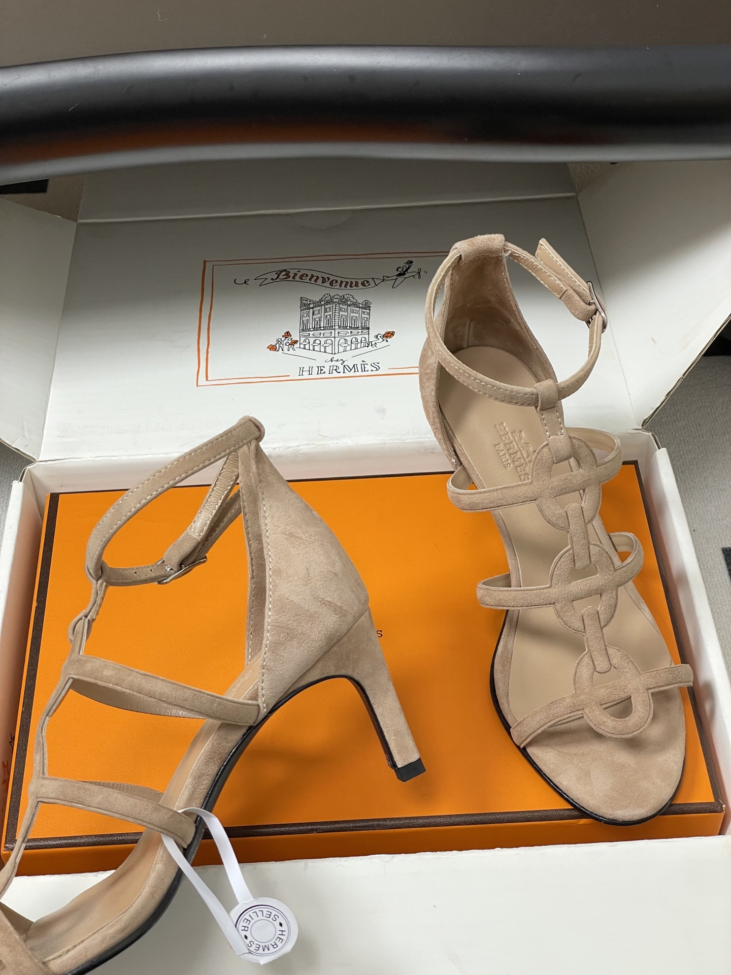 ua H**me5 magic 70 sandal