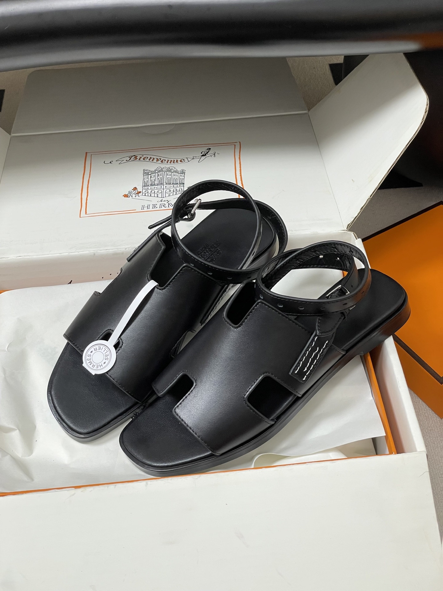 ua H**me5 maya sandal