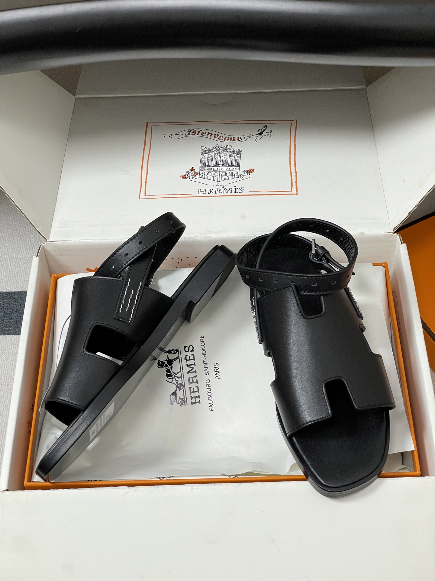 ua H**me5 maya sandal