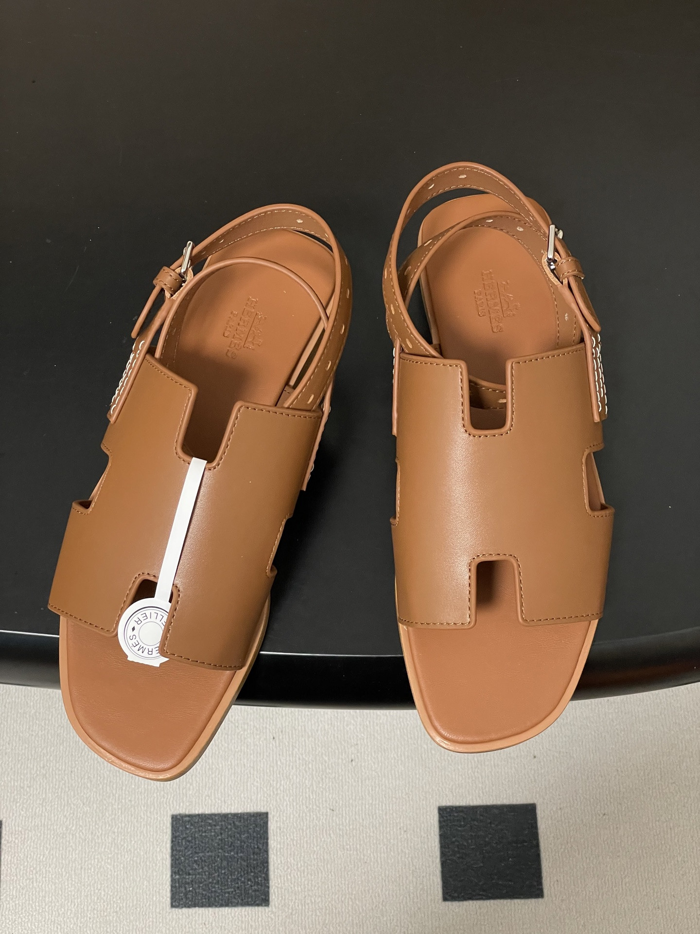 ua H**me5 maya sandal