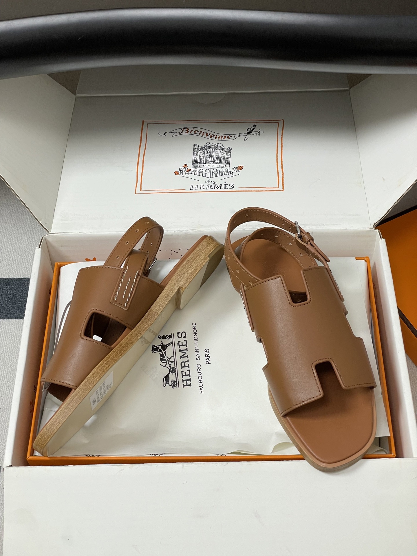 ua H**me5 maya sandal