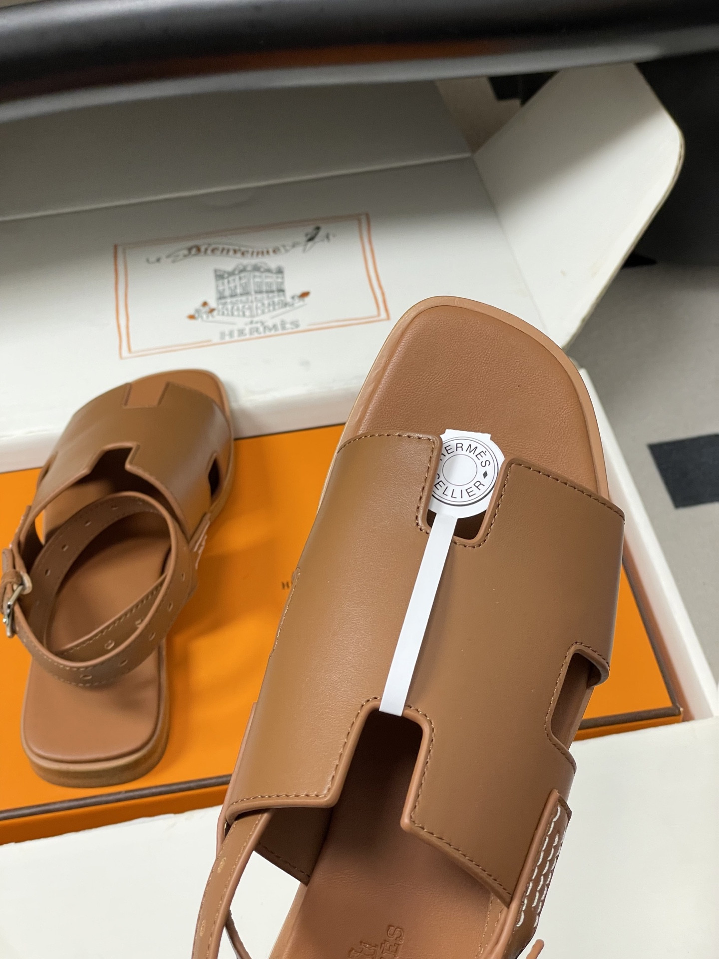 ua H**me5 maya sandal