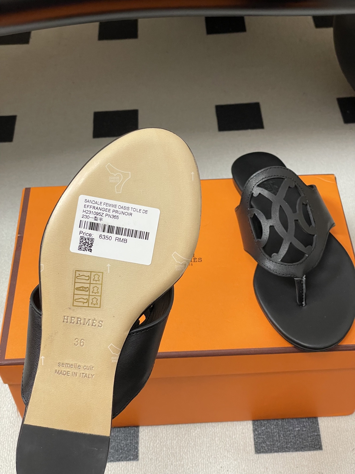 ua H**me5 mage sandal