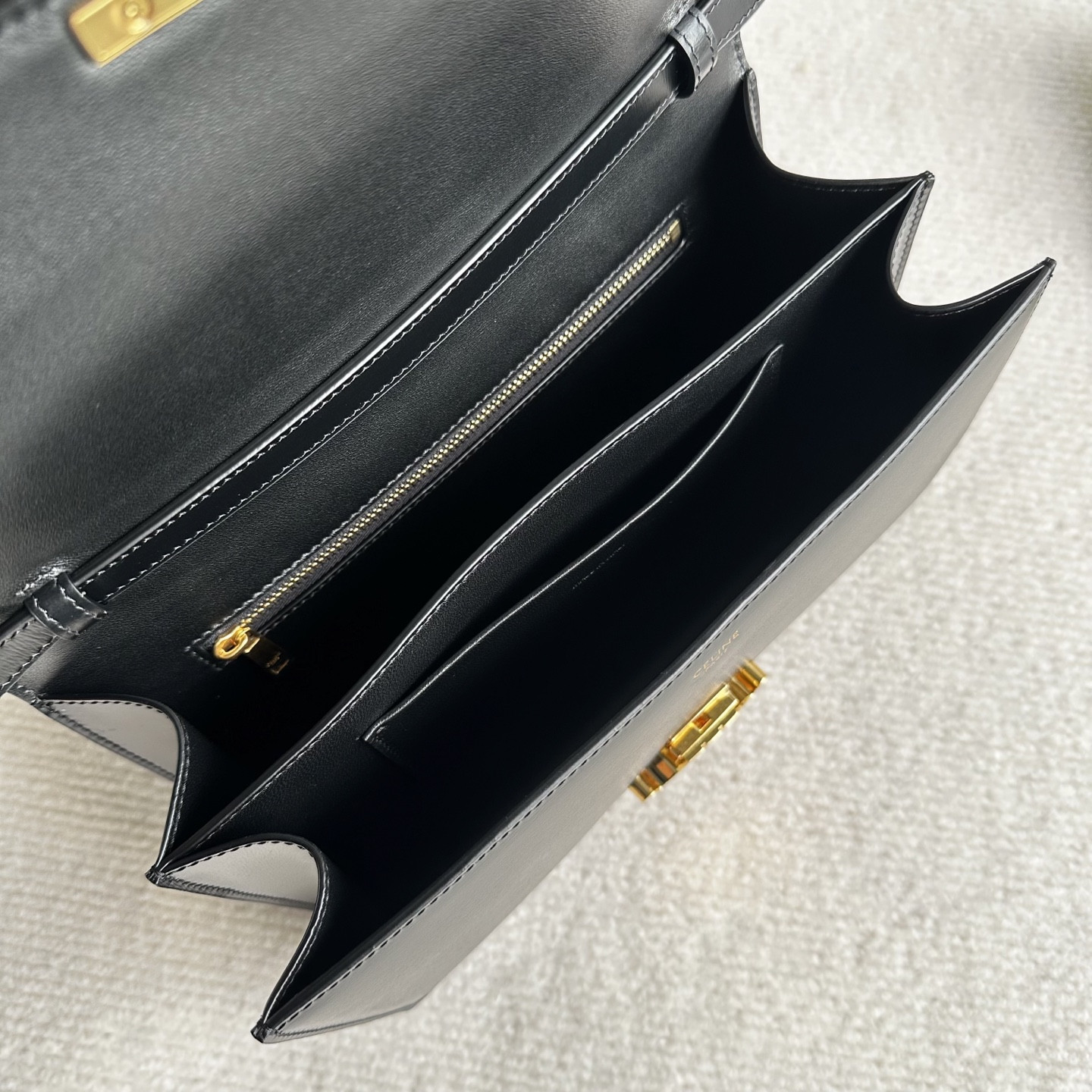 Celine MEDIUM TRIOMPHE FOLIO 25.5x14x7.5cm