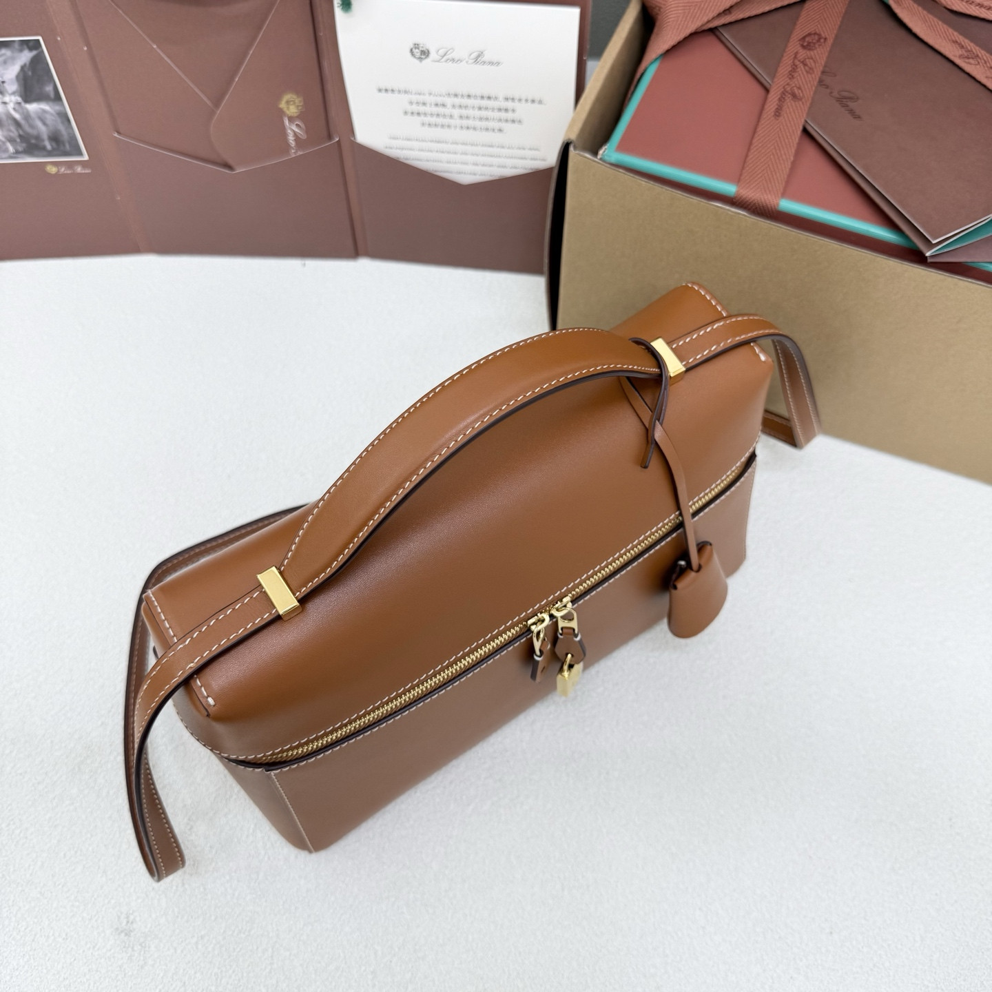 Loro Piana Extra Pocket L27 16x27x10cm