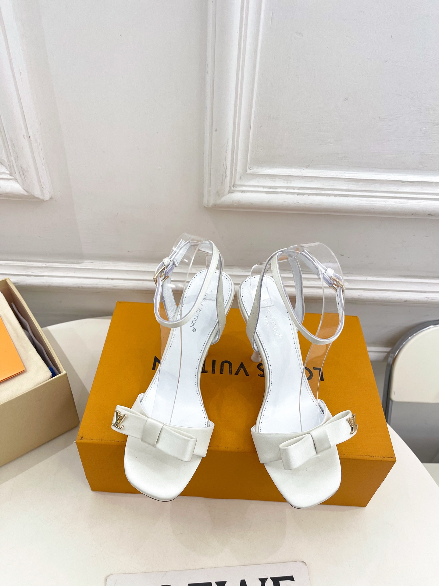 UA LV 6AM Sandal 9.5cm Heel