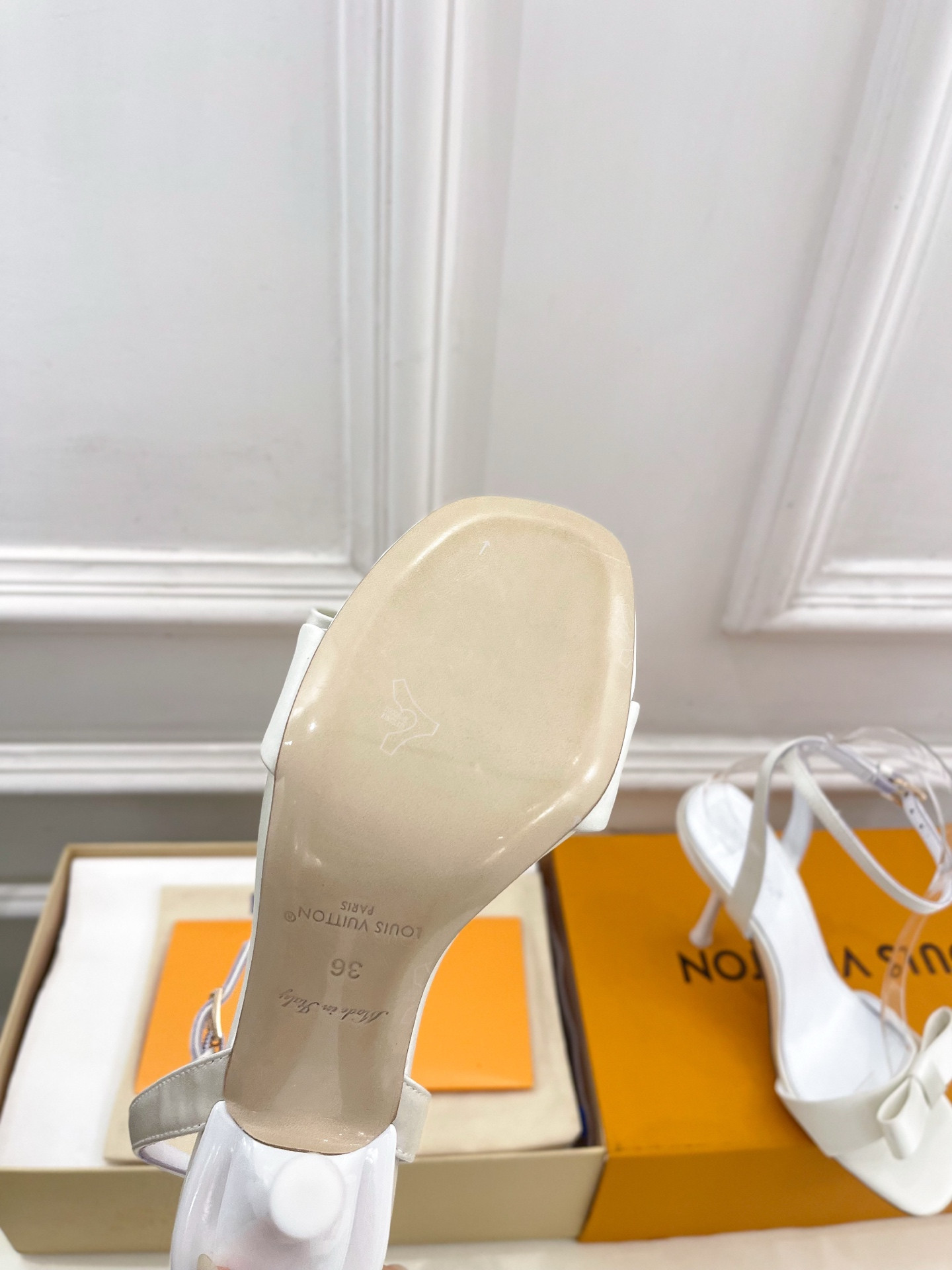 UA LV 6AM Sandal 9.5cm Heel
