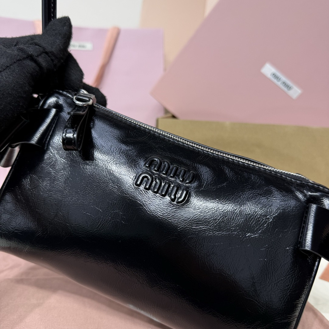 Miu Miu Shiny Leather Pouch 12.5x21x9.5cm