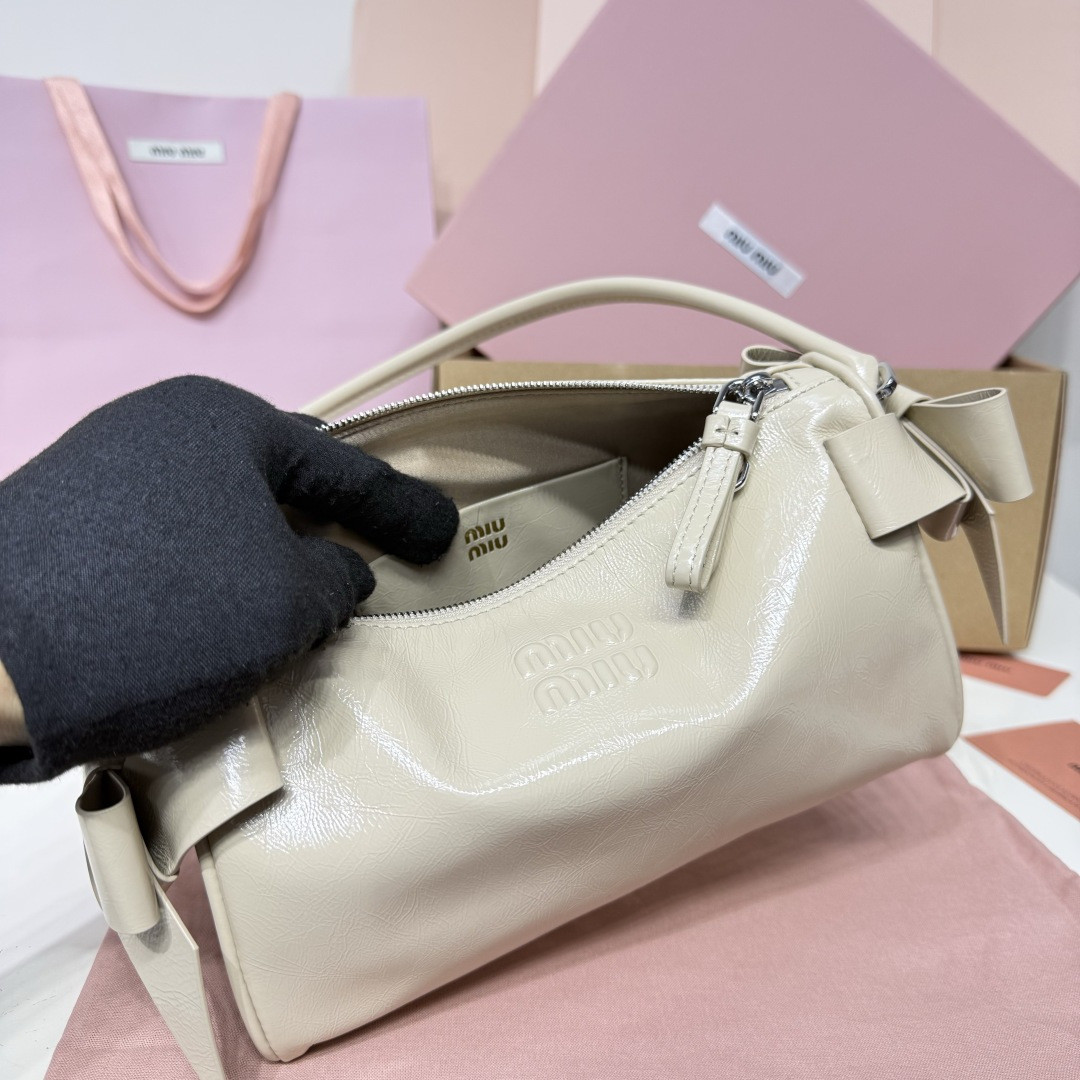 Miu Miu Shiny Leather Pouch 12.5x21x9.5cm