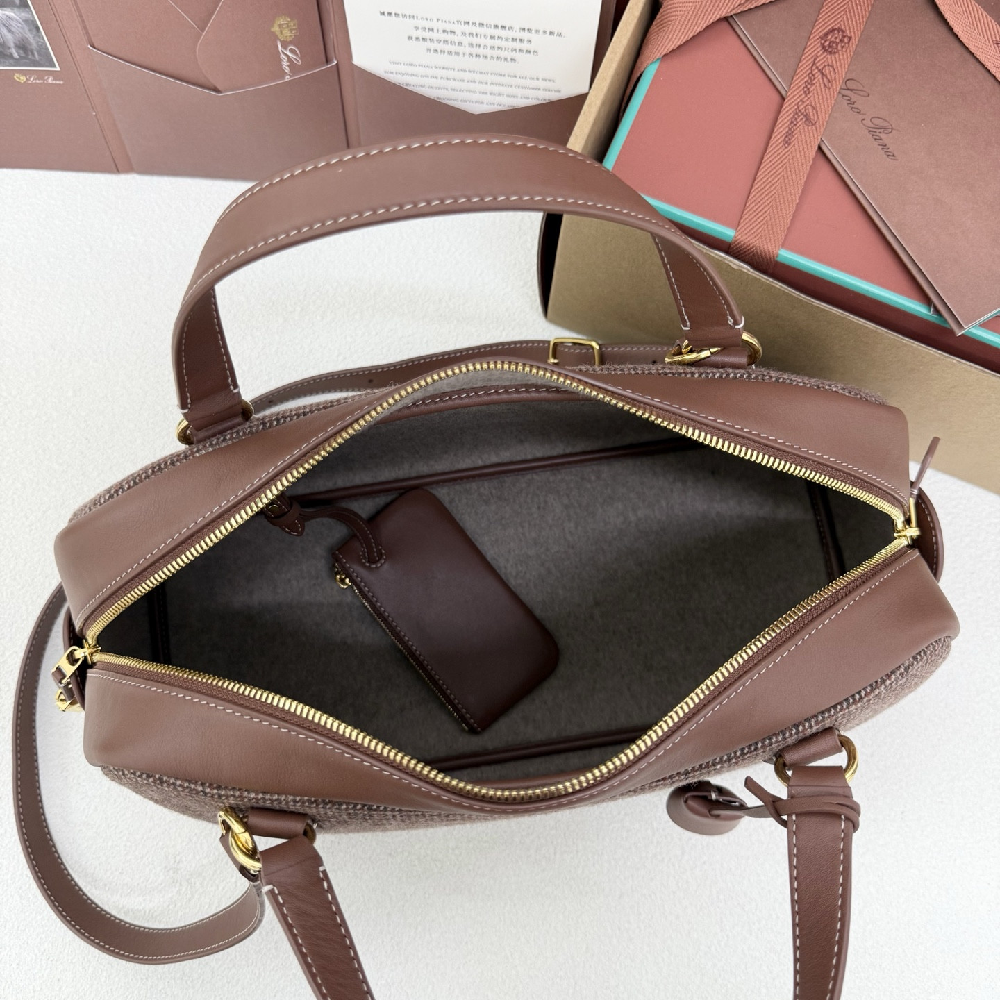 Loro Piana Needle 38x22x16cm