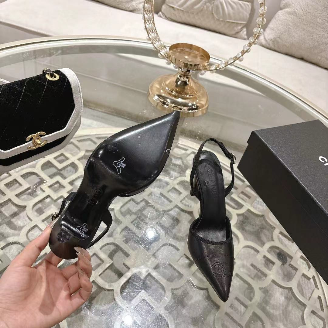 ua Ch**el slingbacks