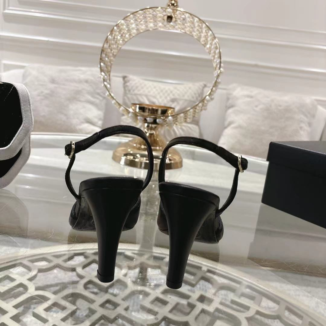 ua Ch**el slingbacks
