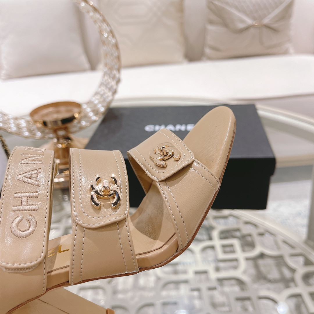 UA Chanel SANDAL