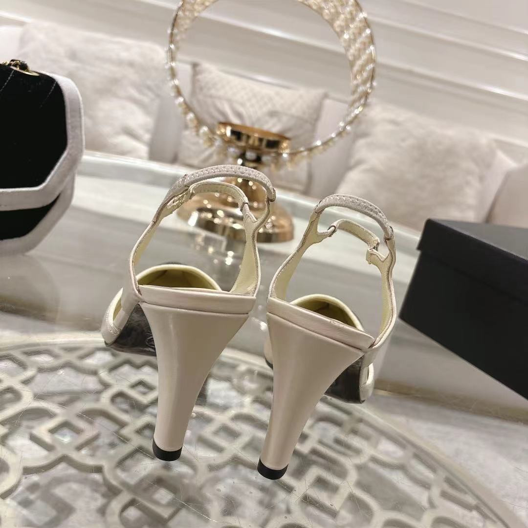 ua Ch**el slingbacks