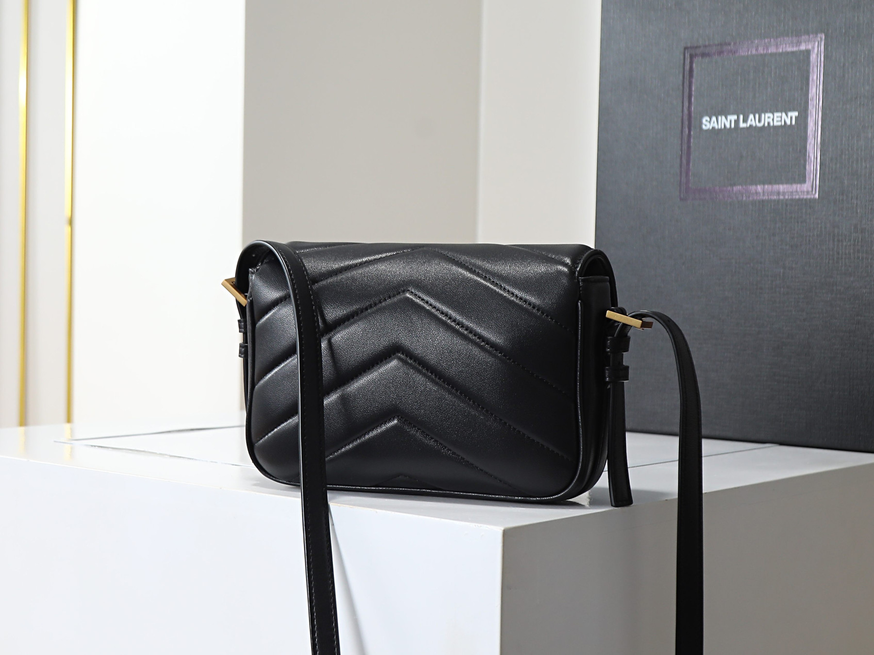 YSL LOULOU toy crossbody in MATELASSÉ lambskin 21x14x5cm