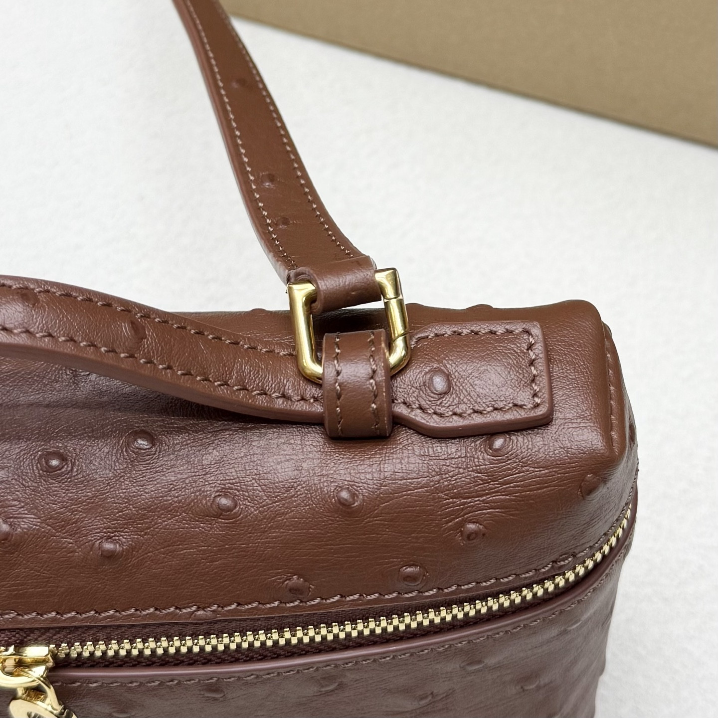 Loro Piana Extra Pocket L19 11 x 19 x 6.5 cm
