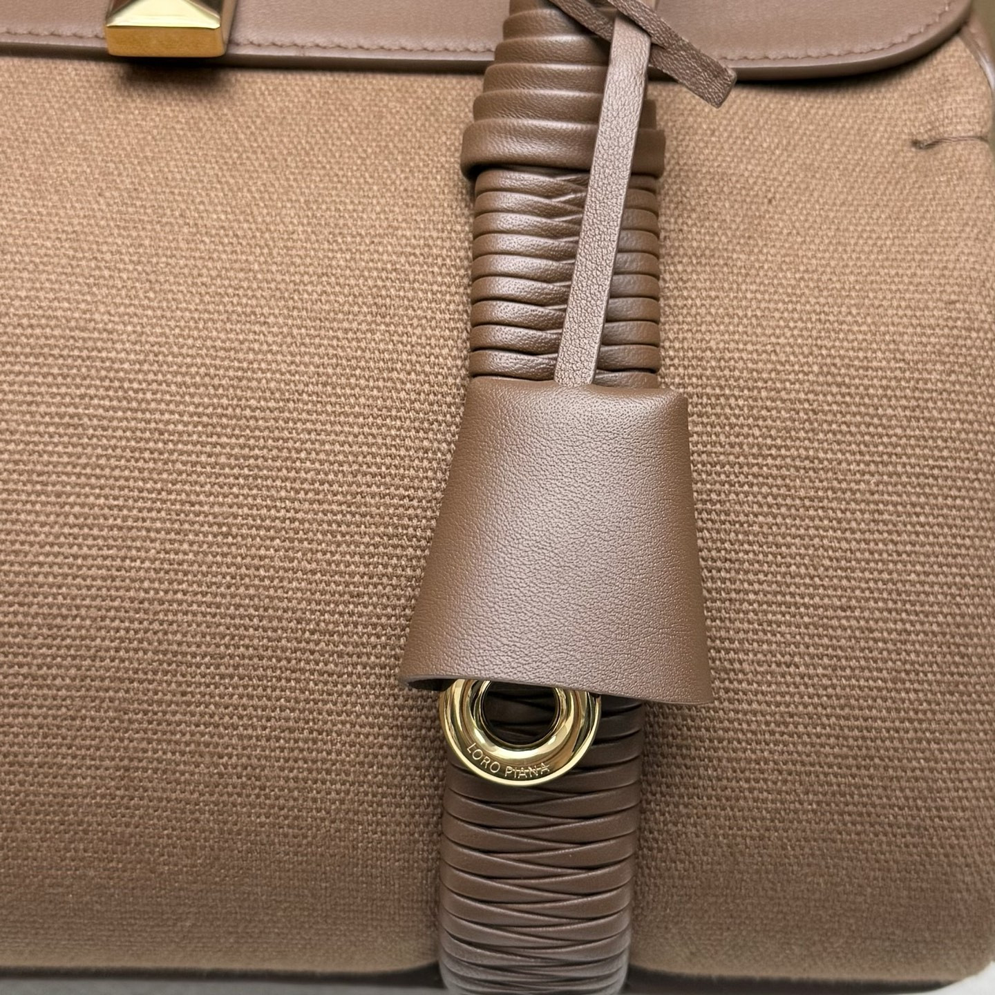 Loro Piana Loom L25 25x18x12.5cm