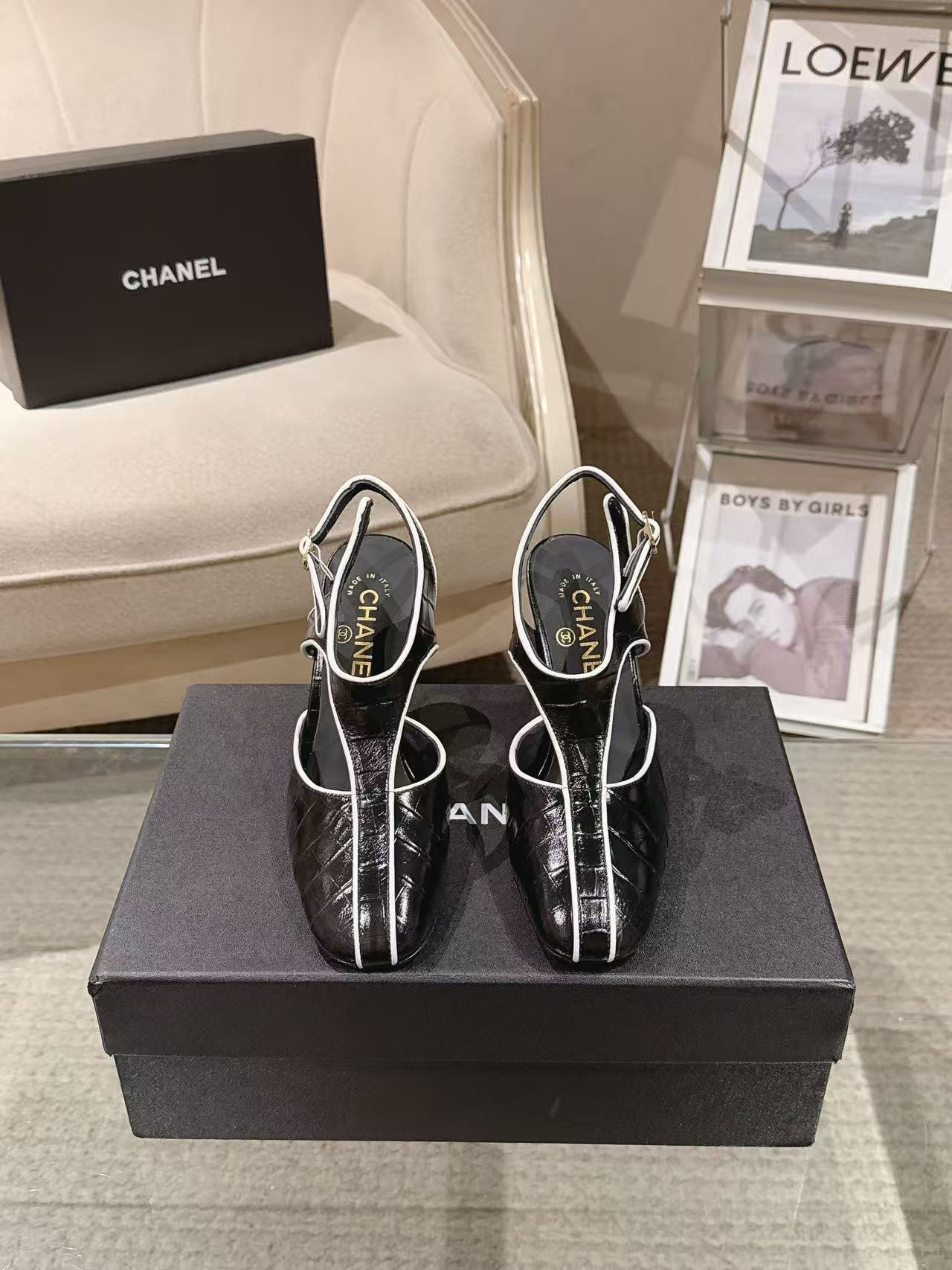 ua Ch**el slingbacks 8.5cm heel