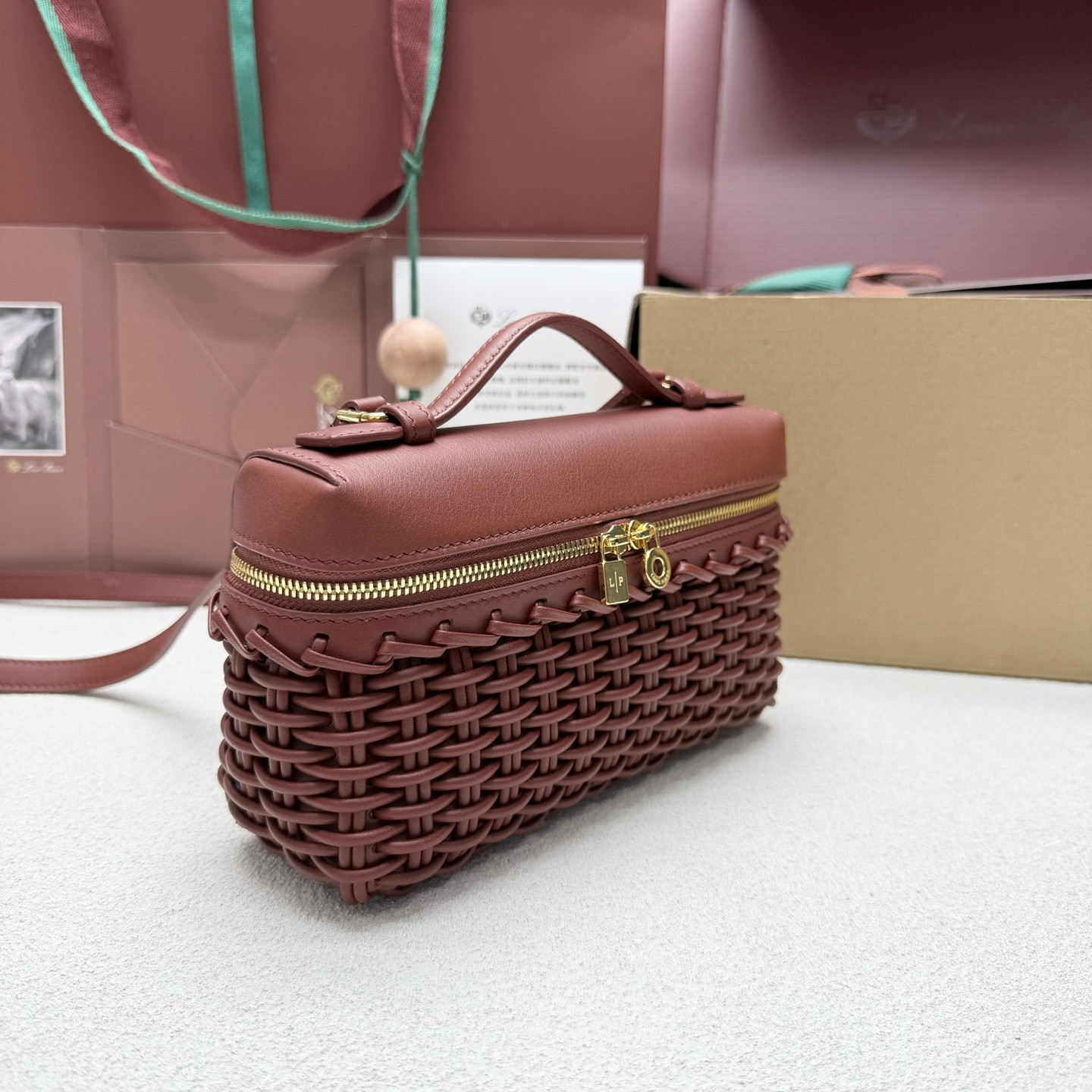 Loro Piana Extra Pocket L19 19 x 11.5 x 7cm